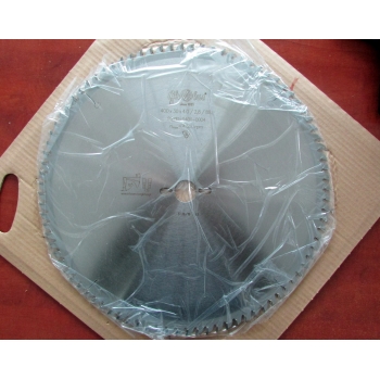 Globus 400 x 30 x 4,0 / 2,8 / 88z