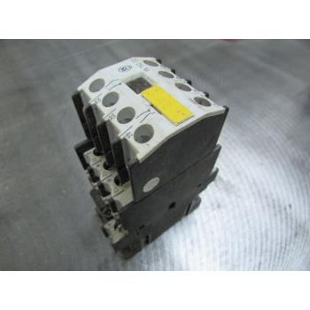 Stycznik + styk pomocniczy MOELLER DIL00M + 22DIL M 220V