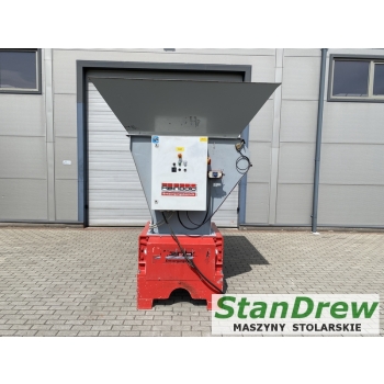 Rębak zasypowy REINBOLD RMZ 700S  2x 18.5kW