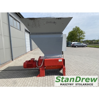 Rębak zasypowy REINBOLD RMZ 700S  2x 18.5kW