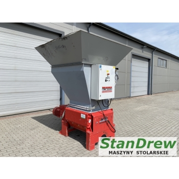 Rębak zasypowy REINBOLD RMZ 700S  2x 18.5kW