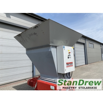 Rębak zasypowy REINBOLD RMZ 700S  2x 18.5kW